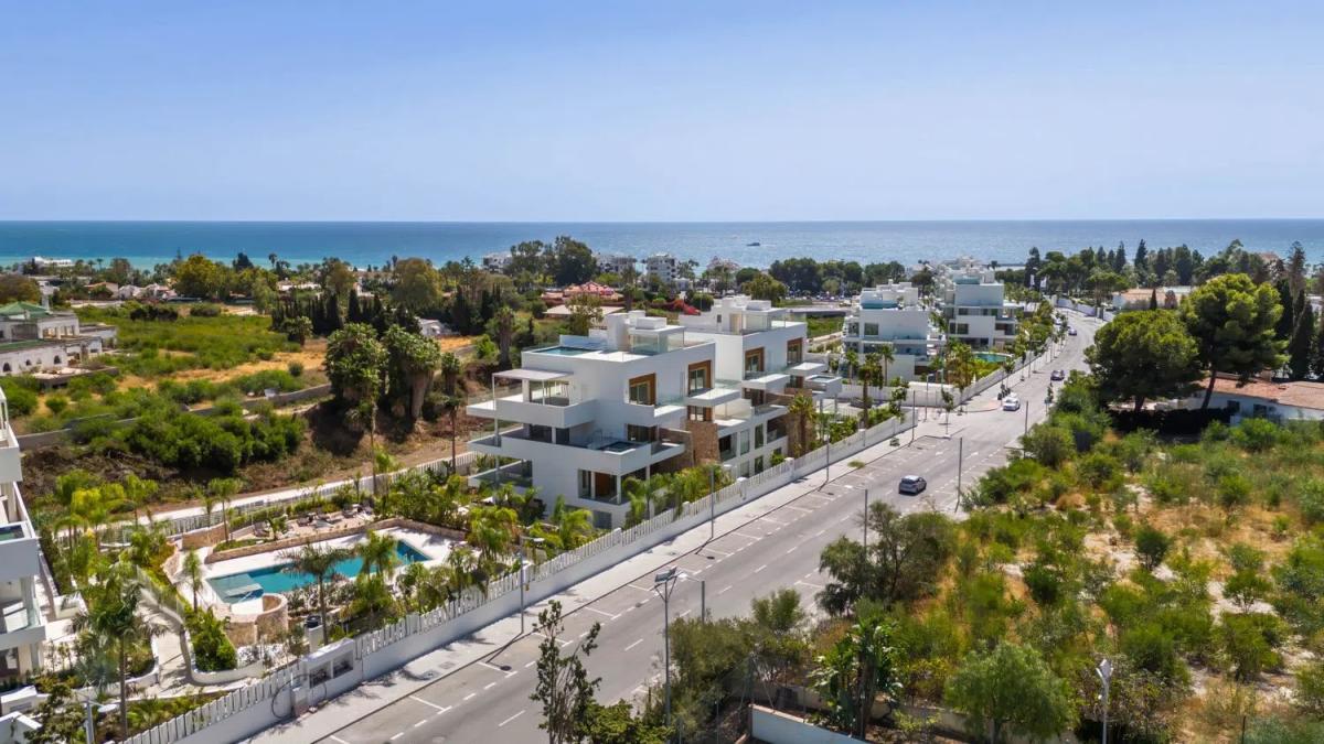Venta de duplex en Barrio Las Lomas de Río Verde, Marbella photo 1