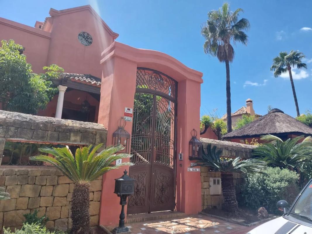 Продажа отдельного шале в  Calle Mozart, 103, Марбелла photo 4