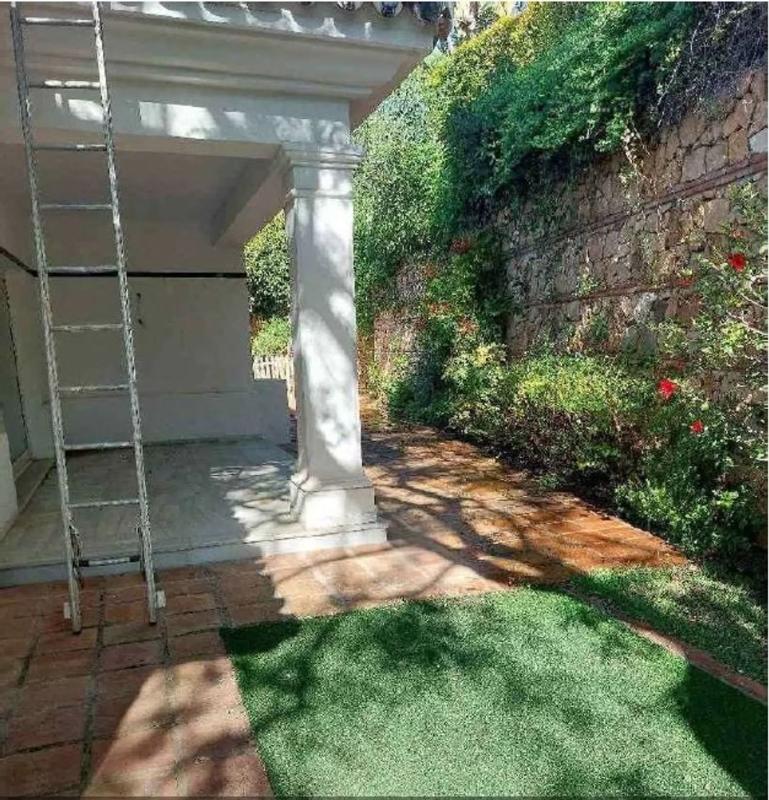 Sprzedaż niezależnego domku jednorodzinnego w Calle Albinoni s/n, Marbella photo 4