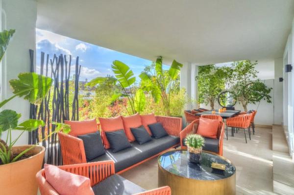 Apartment for sale in  Urbanización Monte Paraíso, 1, Marbella photo 4