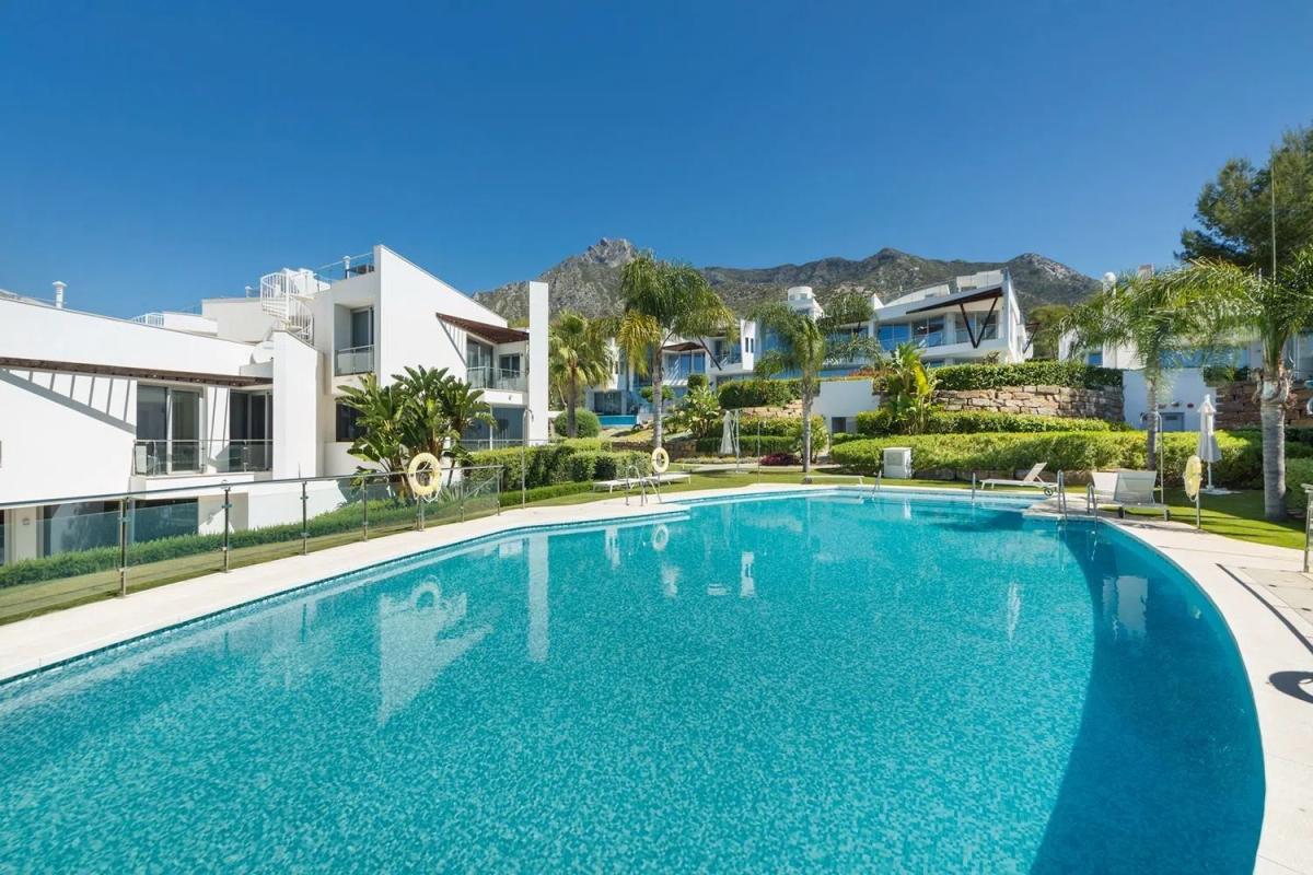 Venta de chalet independiente en Barrio Sierra Blanca, Marbella
photo 1