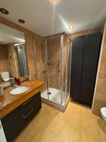 Apartment for sale in  Calle Roy Boston, Marbella photo 4