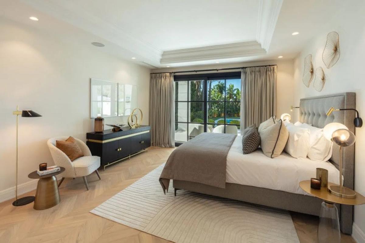 Sprzedaż niezależnego domku jednorodzinnego w Calle Albinoni, 8, Marbella photo 3