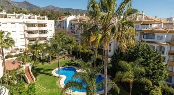Apartment for sale in  Calle gran ducado milla de or0 s/n, Marbella photo 2