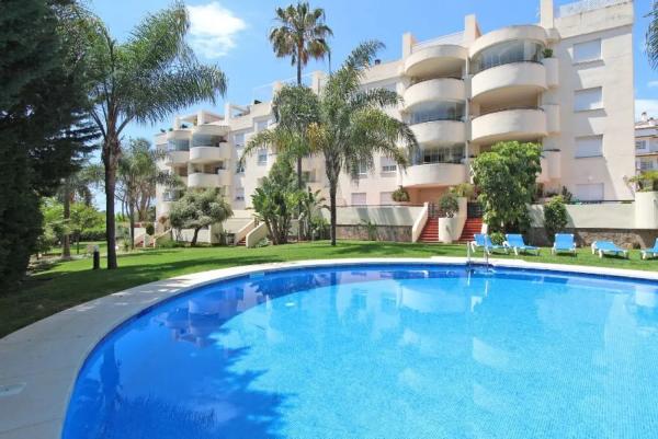 Apartment for sale in  Calle gran ducado milla de or0 s/n, Marbella photo 3