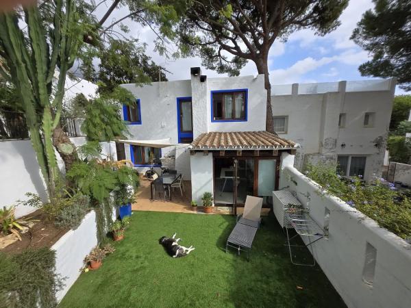Chalet independiente en venta en Barrio Sierra Blanca, Marbella photo 1