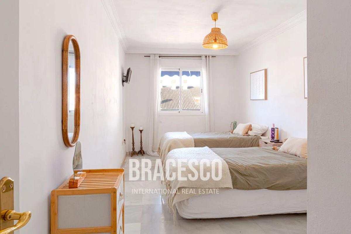 Venta de duplex en Bulevar Príncipe Alfonso de Hohenlohe, 179, Marbella photo 5