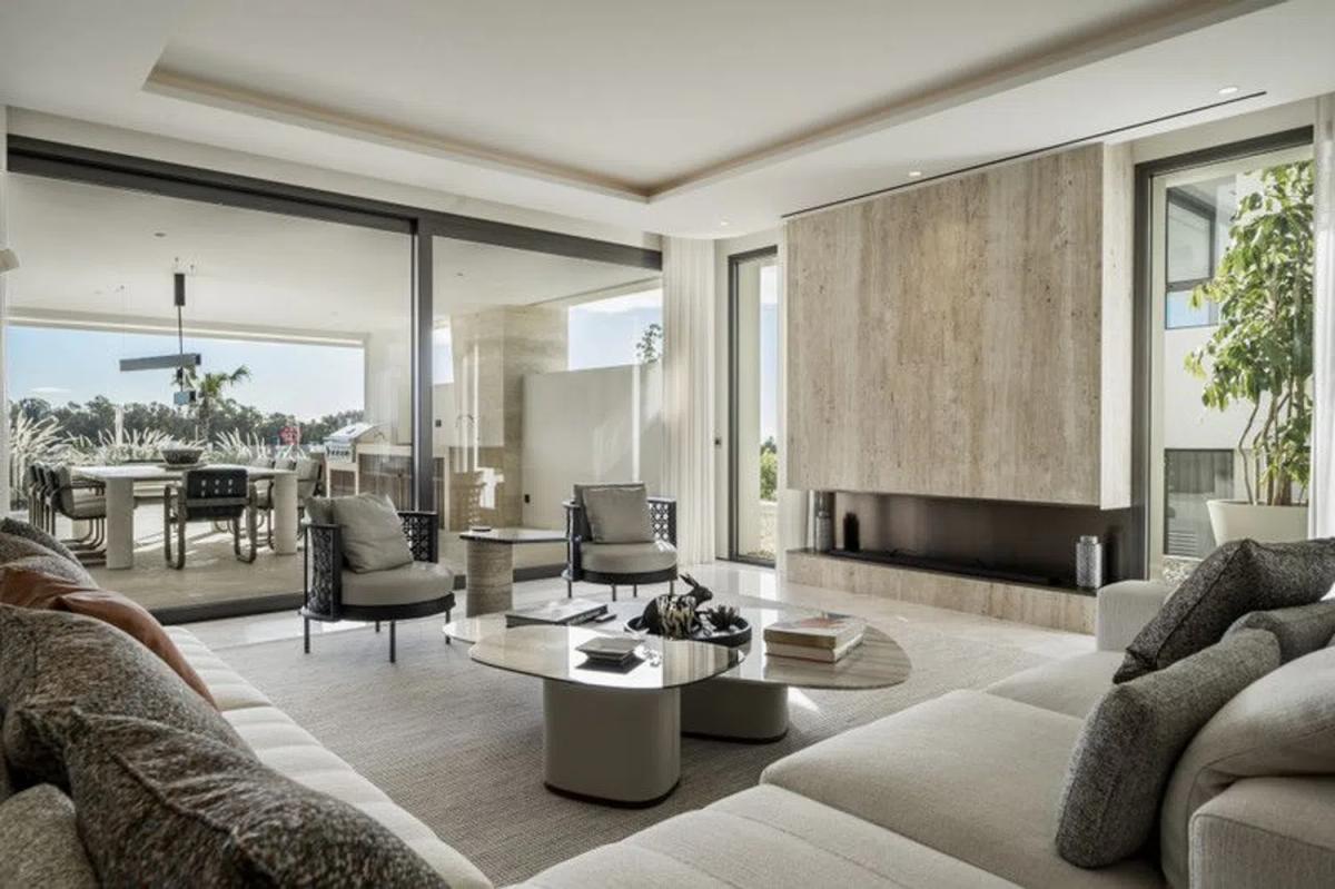 Penthouse sale in Lugar Urbanizacion Lomas de Rio Verde, 22 -C, Marbella photo 1