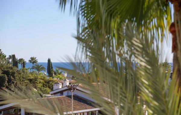 Penthouse na sprzedaż w  ኡርባኒሳሲኦን ፑኤንቴ ሮማኖ, 2, Marbella photo 1