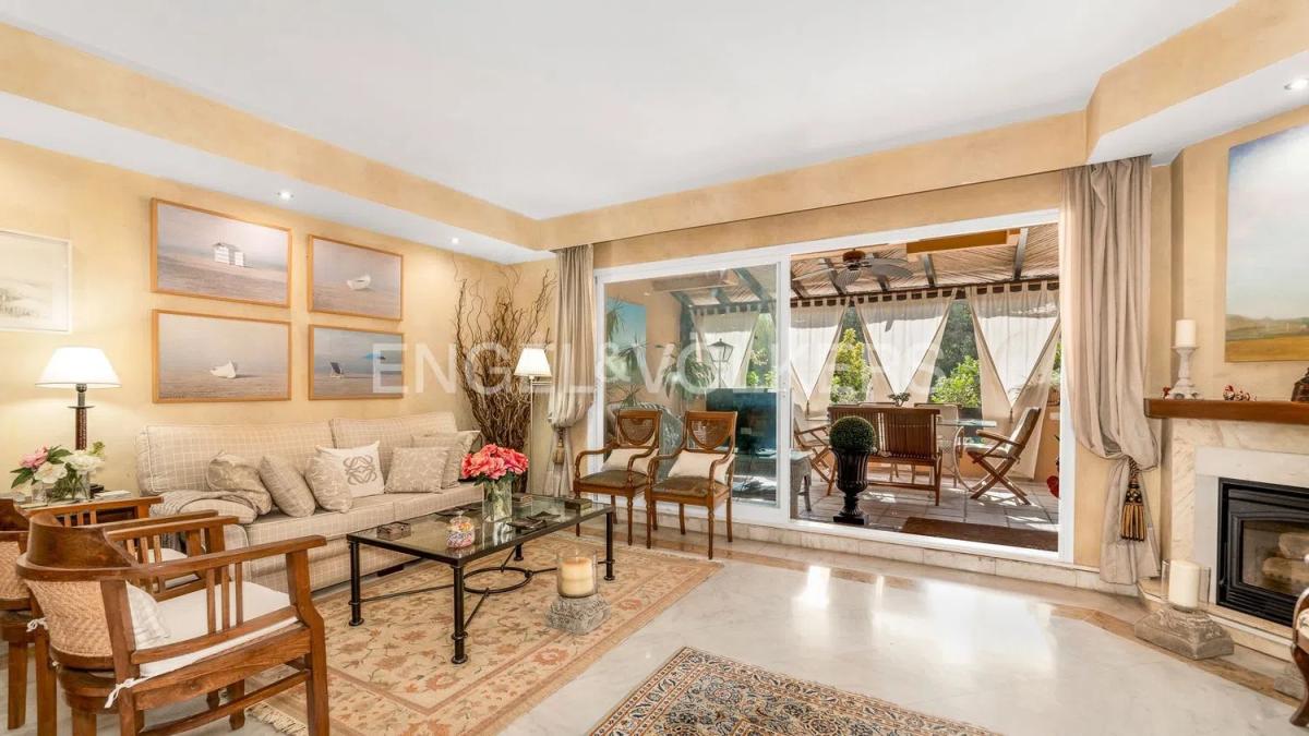 Venta de chalet independiente en Calle Cerquilla de Nagûeles, Marbella
 photo 2