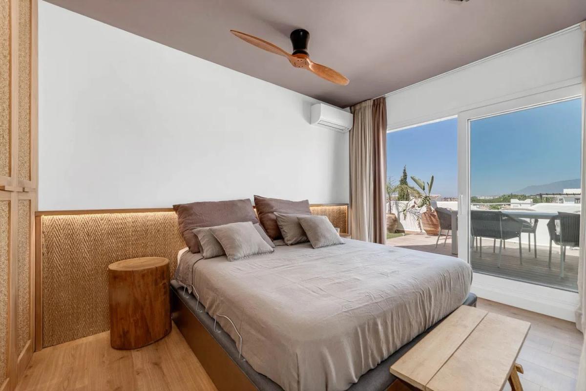 Sprzedaż poddasza w Barrio Nagüeles, Marbella photo 3