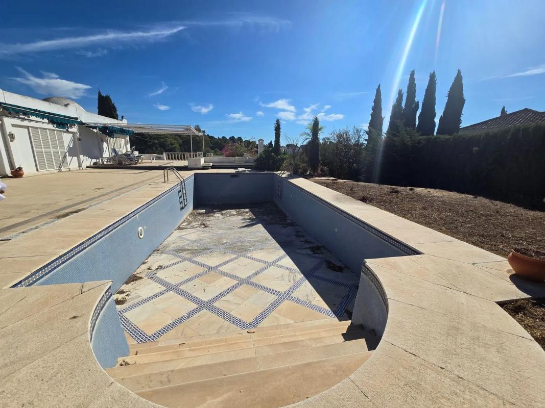 Sprzedaż niezależnego domku jednorodzinnego w  Lomas del Virrey s/n, Marbella photo 2