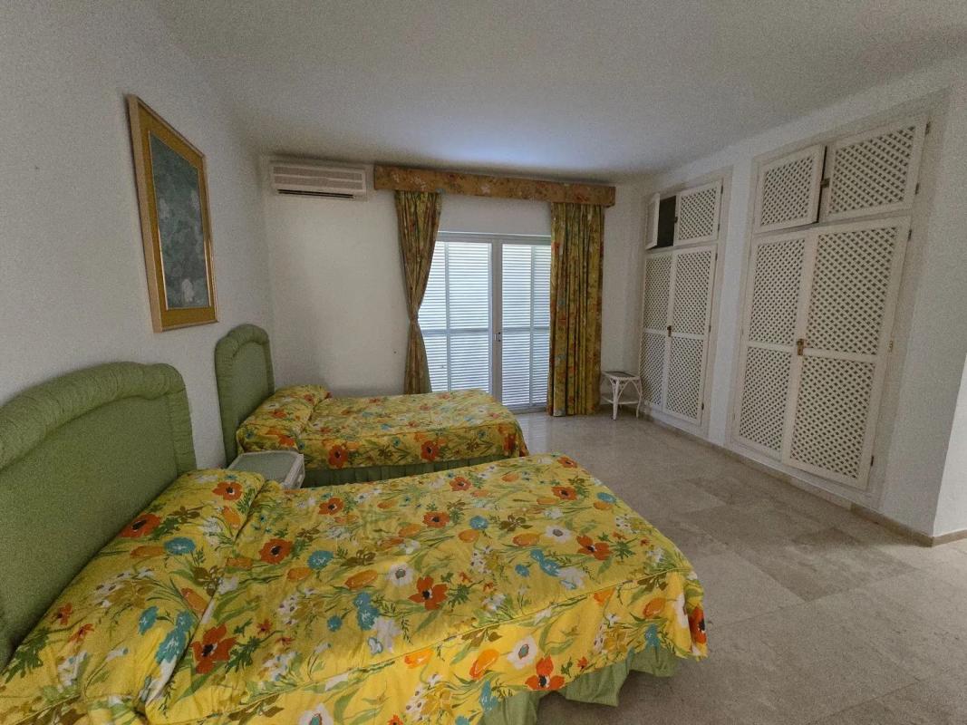 Sprzedaż niezależnego domku jednorodzinnego w  Lomas del Virrey s/n, Marbella photo 3