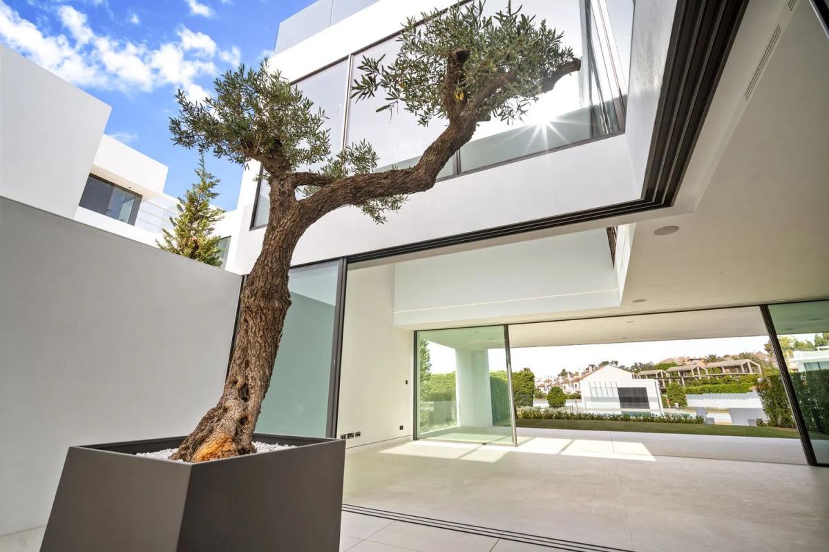 Продажа отдельного шале в Barrio Lomas de Marbella Club, Марбелла photo 1