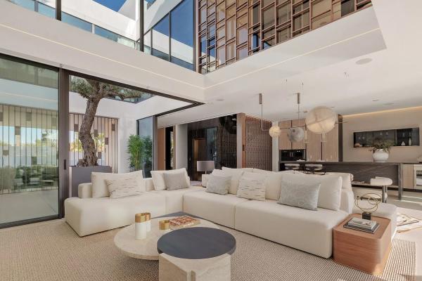 Коттедж на продажу в  Barrio Lomas de Marbella Club, Марбелья photo 1