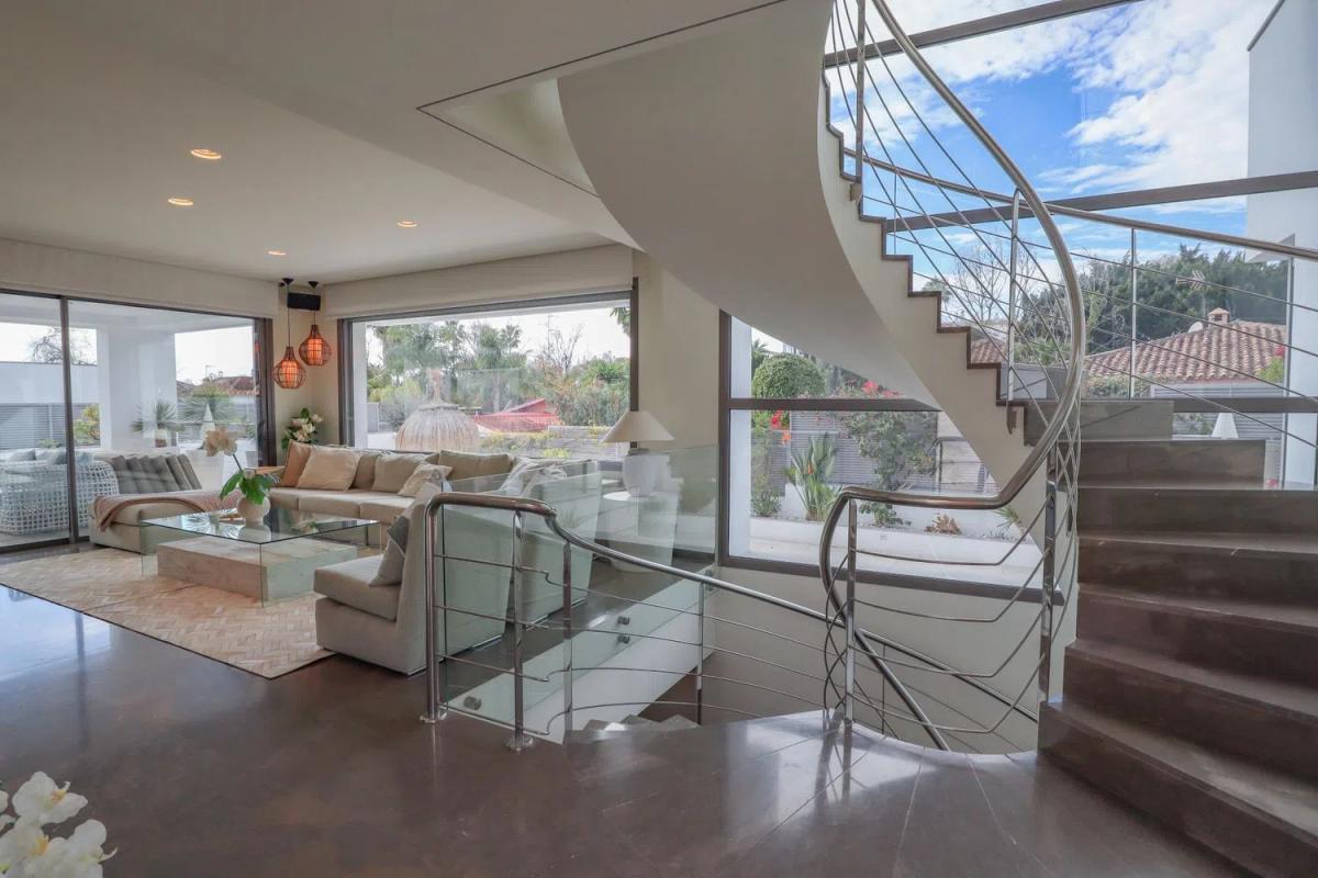 Продажа отдельного шале в  Barrio Sierra Blanca, Марбелла photo 4