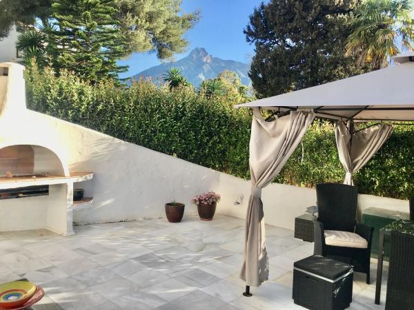 Dupleks na sprzedaż w Calle Sierra Bermeja, 2, Marbella photo 1