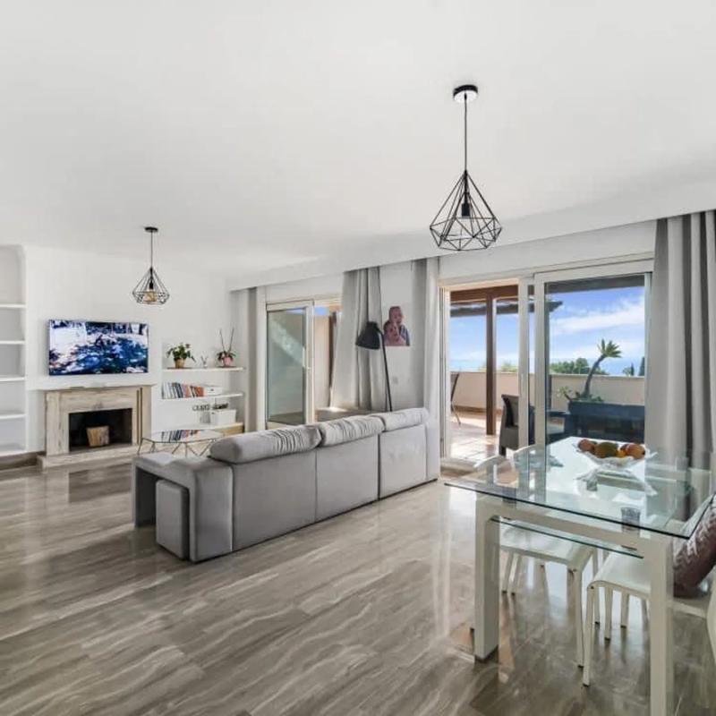 Penthouse sale in Calle Montemenor, Marbella photo 4