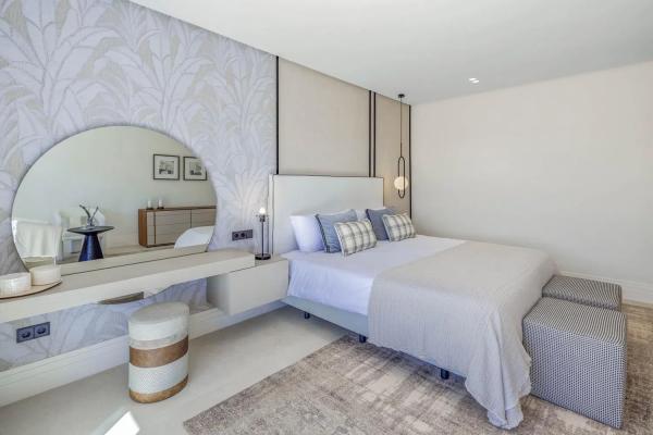 Chalet independiente en venta en Barrio Nagüeles, Marbella thumbnail 2
