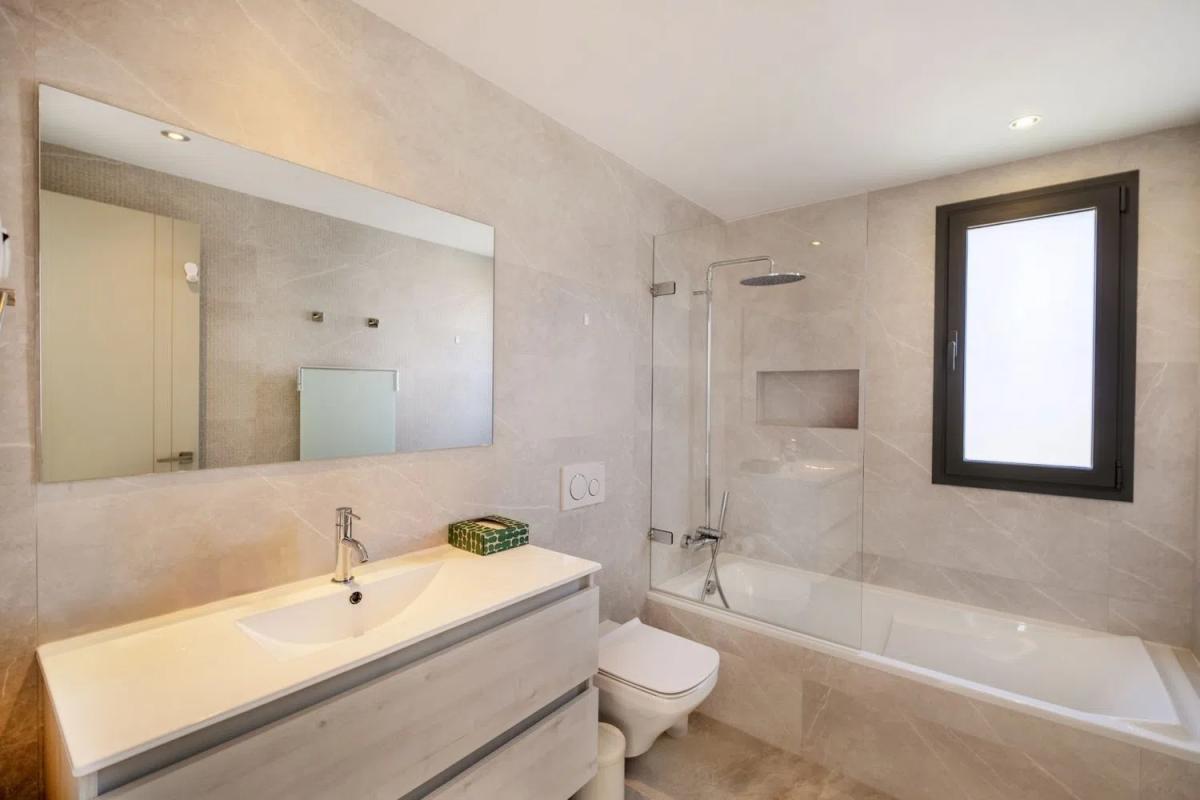 Продажа отдельного шале в  Barrio Puente Romano, Марбелла photo 4