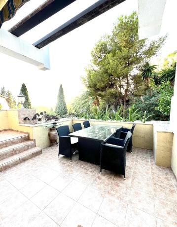 Dupleks na sprzedaż w Barrio Lomas de Marbella Club, Marbella thumbnail 2