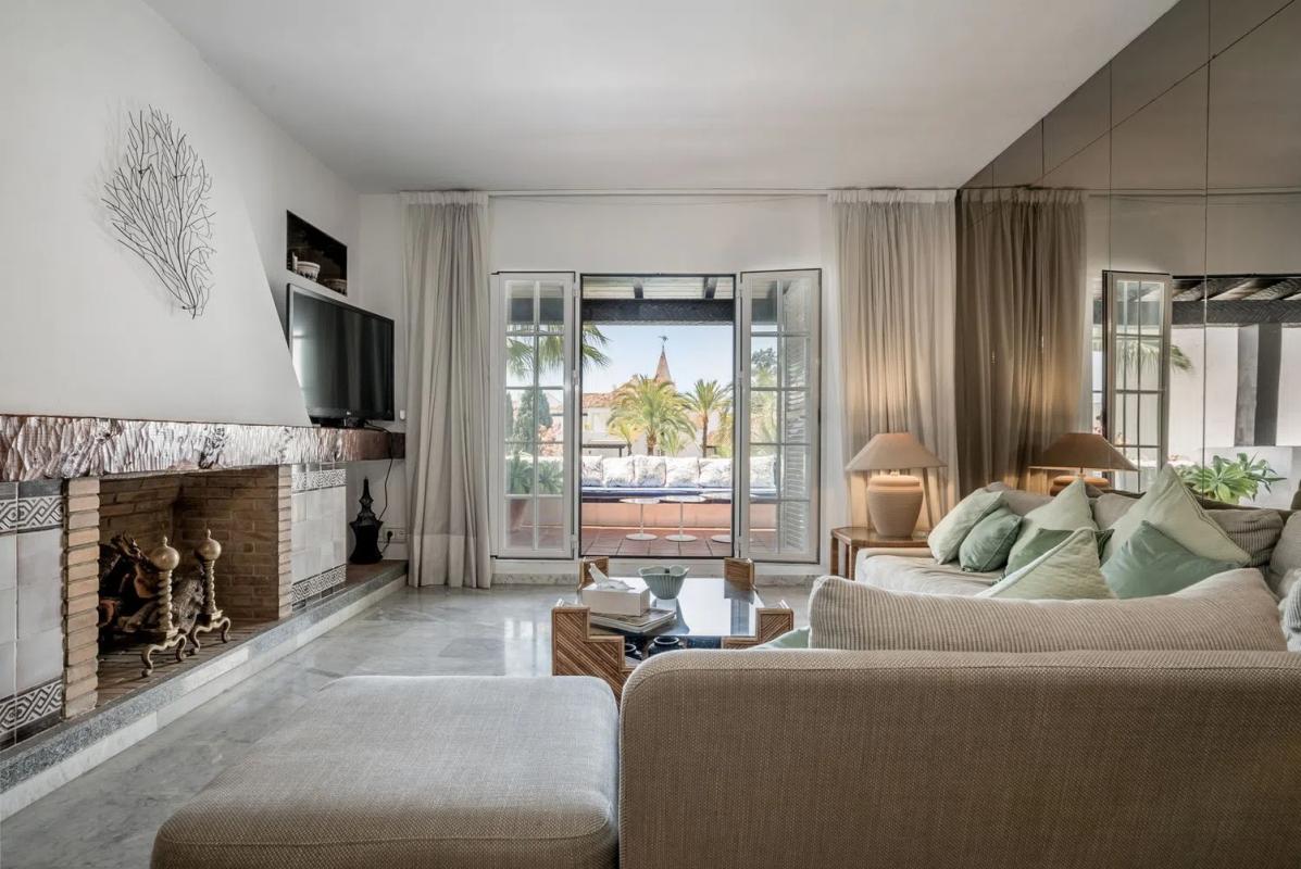 Venta de ático en Barrio Puente Romano, Marbella photo 1