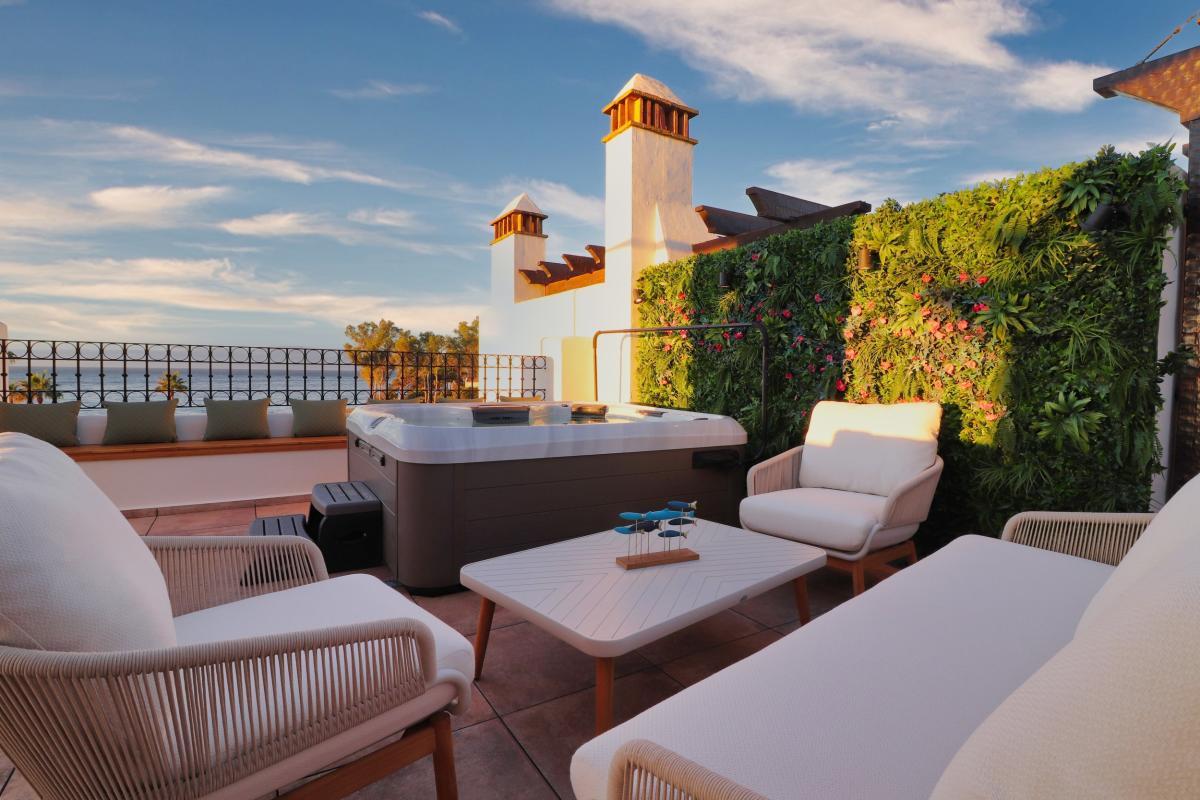 Obra nueva Bahia de Velerin en Estepona (Revista) photo 4