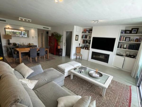 Chalet independiente en venta en Urbanización Lomas Marbella-S, 7, Marbella thumbnail 2