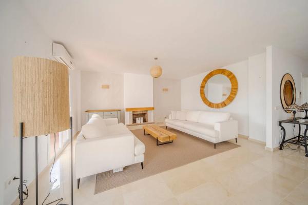 Dupleks na sprzedaż w Urbanización Club Sierra, Marbella photo 1