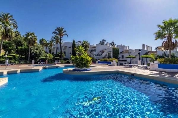 Dupleks na sprzedaż w Urbanización Club Sierra, Marbella thumbnail 2