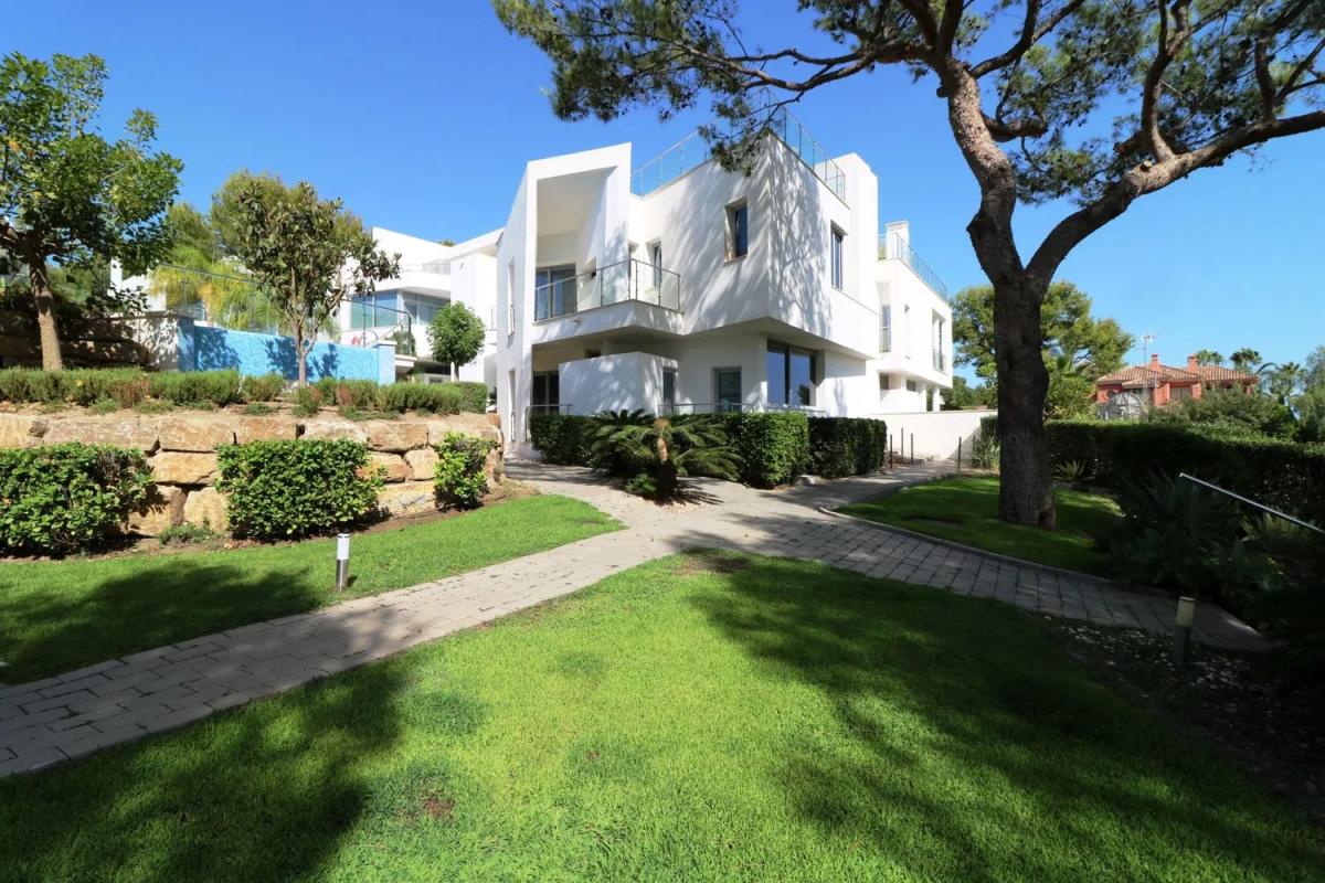 Venta de chalet independiente en Calle Verdi, Marbella
photo 1