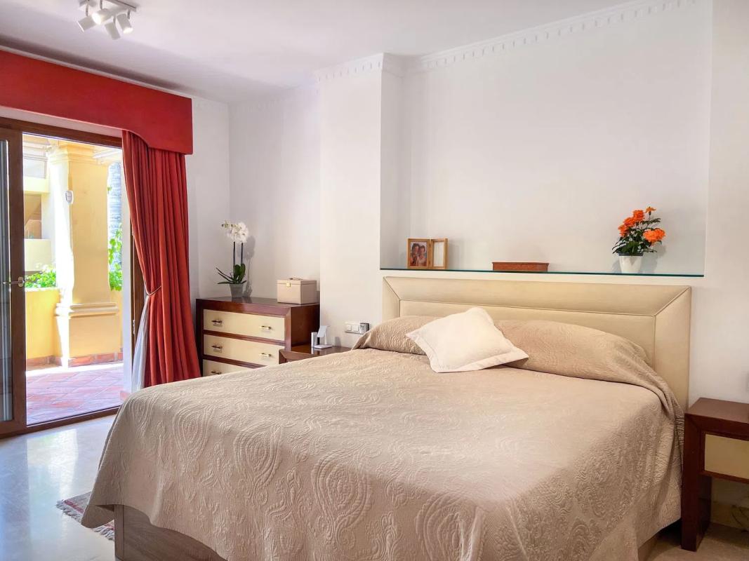 Sale of apartment in Avenida Piedramar, Marbella
photo 4