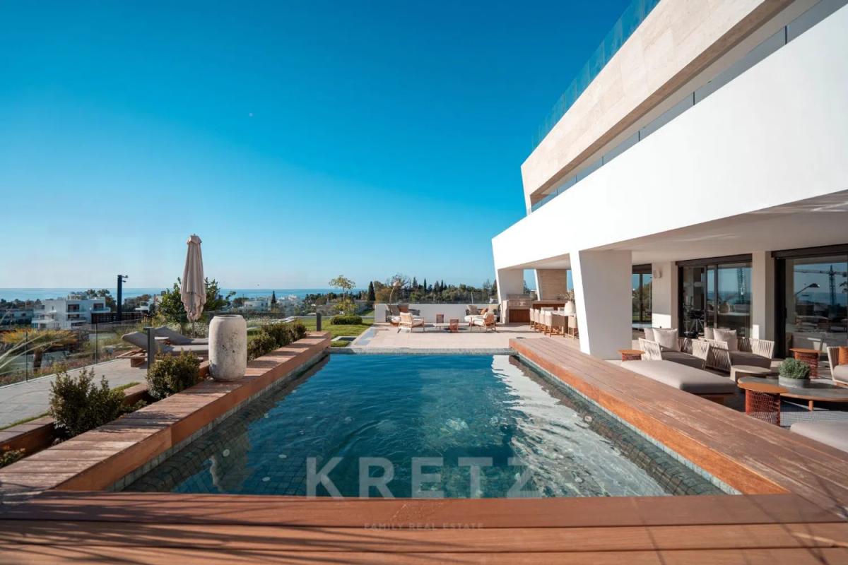 Sprzedaż duplexu w Barrio Las Lomas de Río Verde, Marbella photo 1