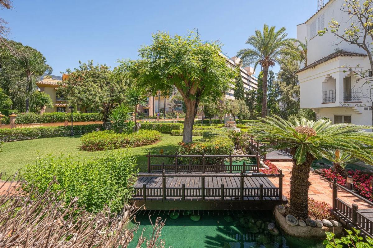 Sale of apartment in Calle Roy Boston, 3, Marbella
 photo 3