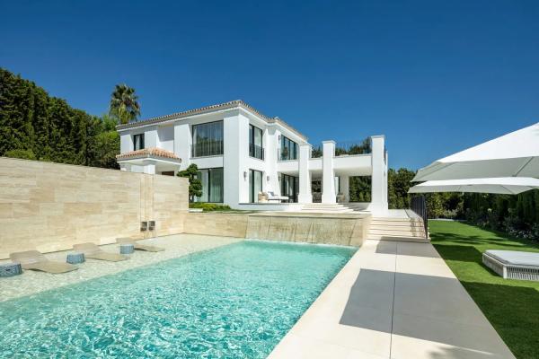 Chalet independiente en venta en Calle Rossini, 30 -3, Marbella photo 1