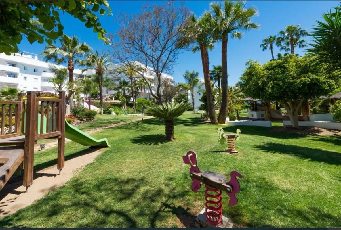Sale of apartment in Bulevar Príncipe Alfonso de Hohenlohe, Marbella
 photo 2