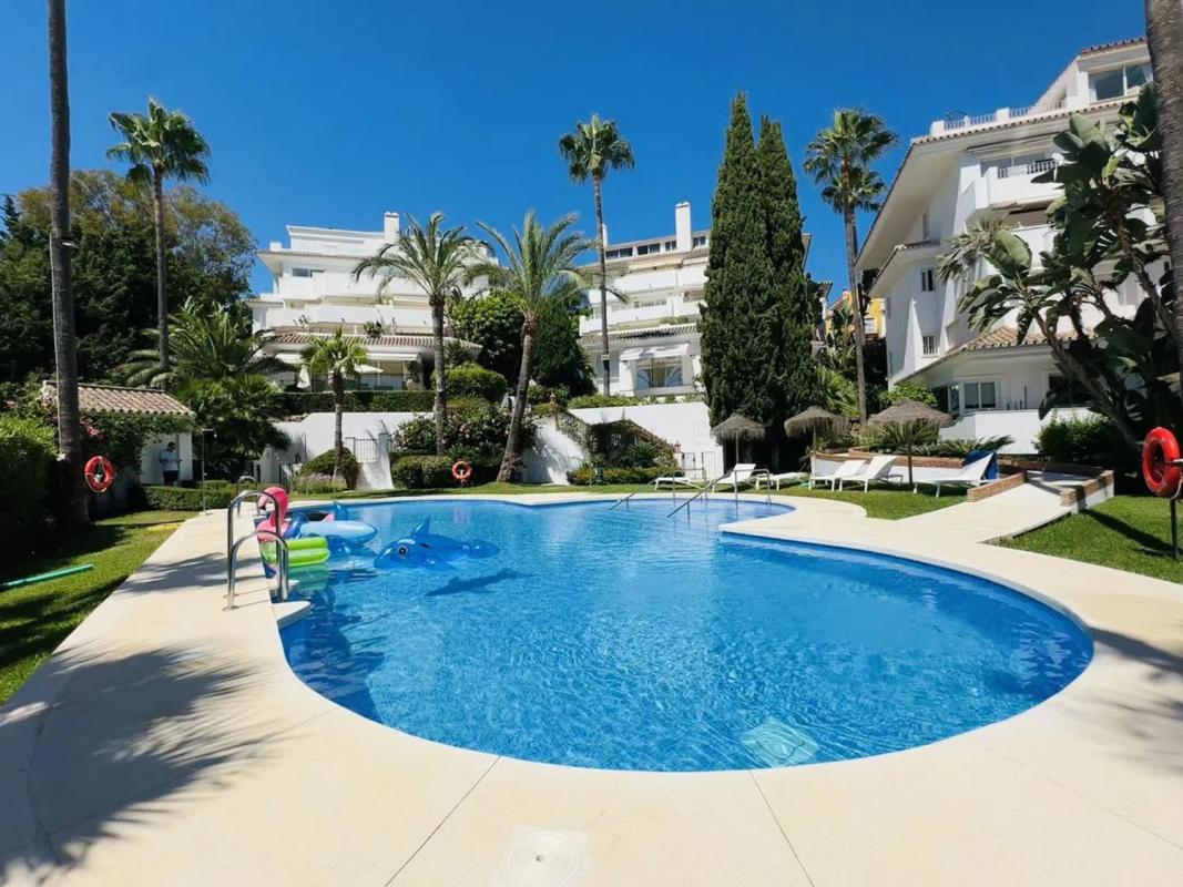 Venta de piso en Barrio Lomas de Marbella Club, Marbella
photo 1