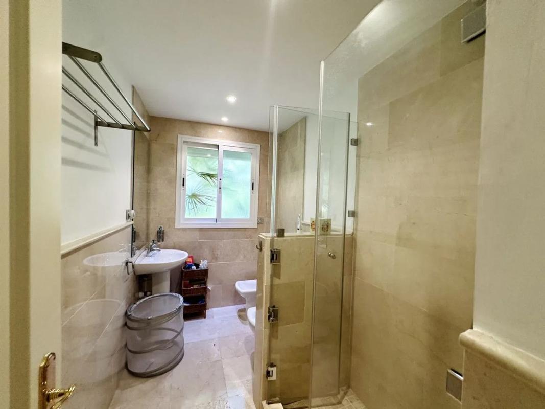 Venta de piso en Barrio Lomas de Marbella Club, Marbella
photo 4