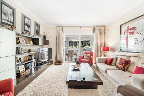 Piso en venta en  Barrio La Carolina-Guadalpín, Marbella photo 1