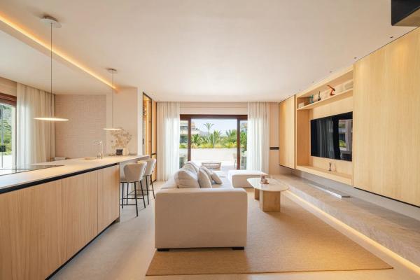 Penthouse na sprzedaż w  Barrio Lomas de Marbella Club, Marbella photo 1