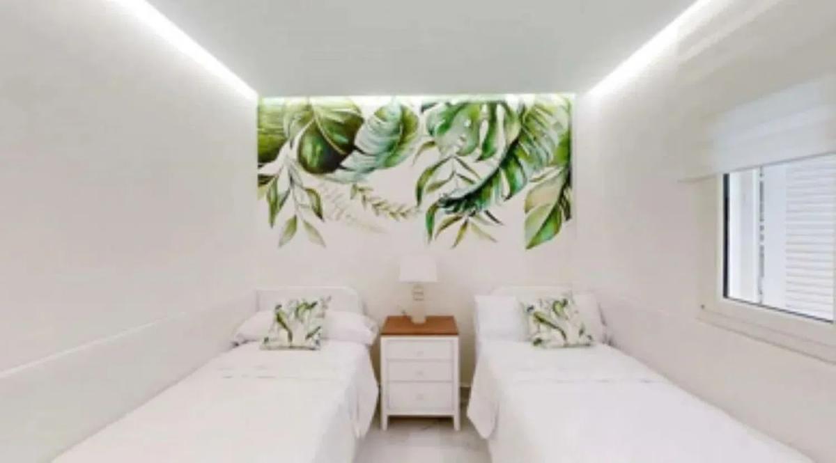 Venta de piso en Barrio Las Lomas de Río Verde, Marbella
photo 4
