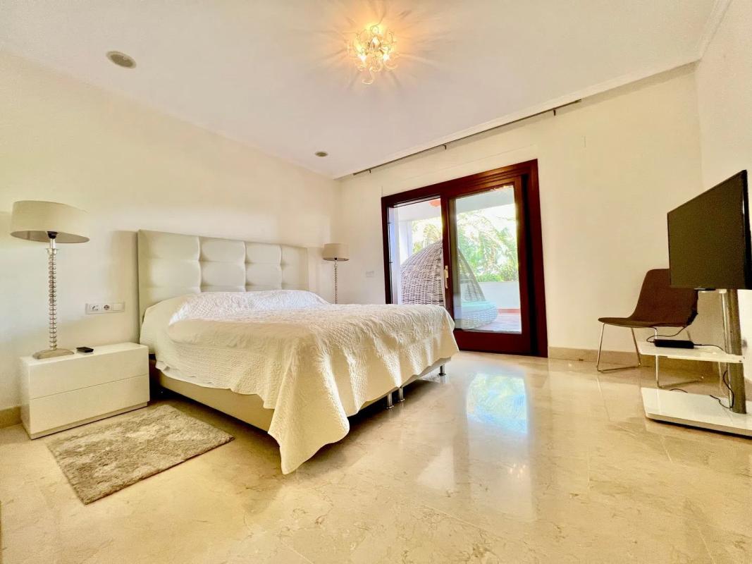 Venta de piso en Urbanización Monte Paraíso, 5, Marbella
photo 3