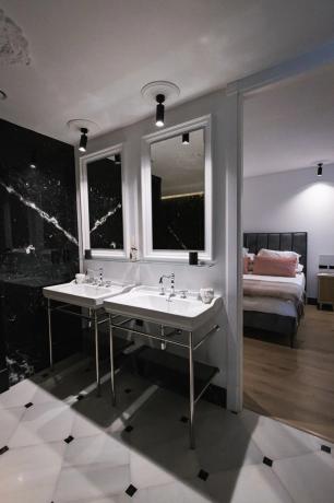 Piso en venta en  Barrio Puente Romano, Marbella photo 2
