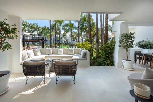 Piso en venta en  ኡርባኒሳሲኦን ፑኤንቴ ሮማኖ, 2, Marbella photo 2