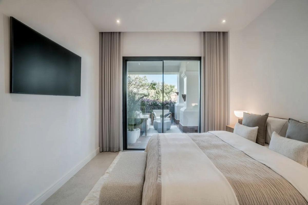 Sale of apartment in Calle Albinoni, Marbella
 photo 5