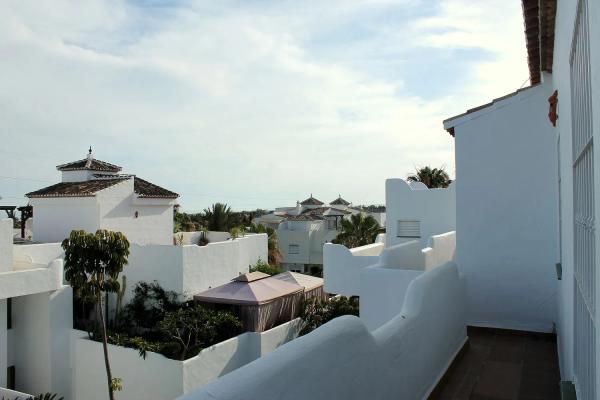 Duplex for sale in Calle Estena s/n, Marbella thumbnail 1
