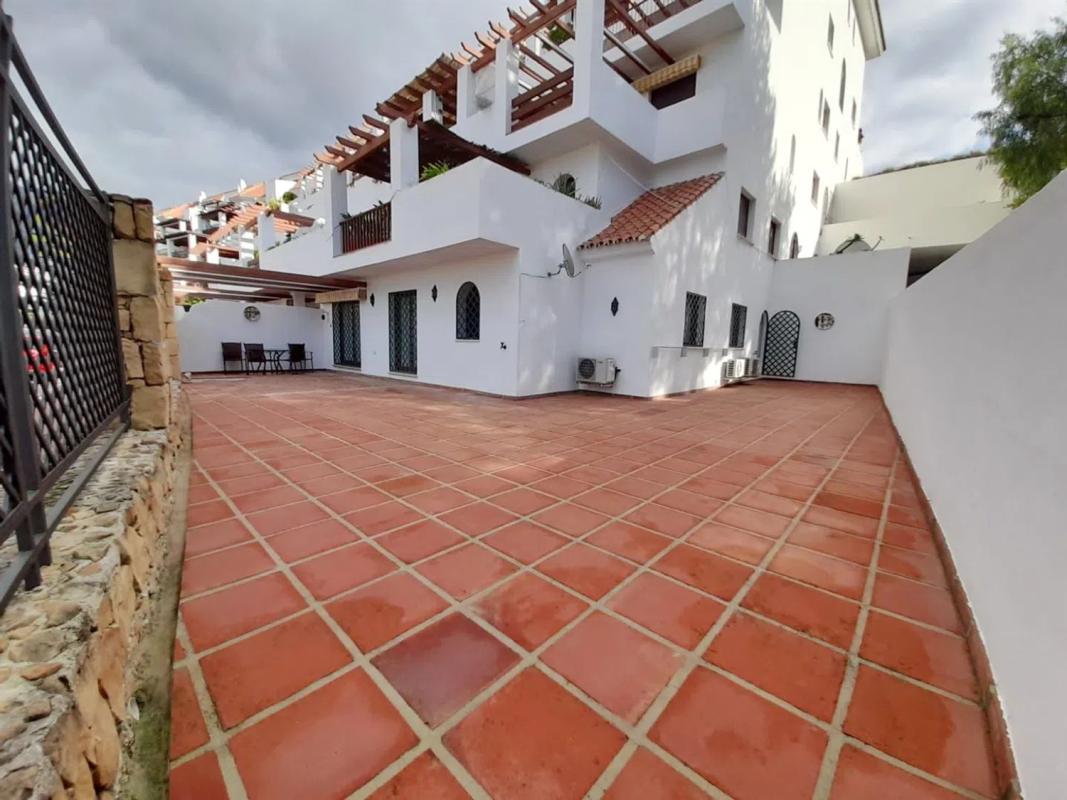Sprzedaż mieszkania w Calle Sierra Bermeja, 88, Marbella
 photo 2