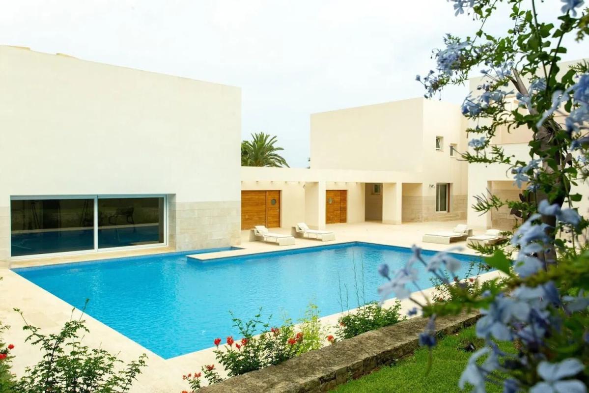Sale of independent chalet in Les Rotes/Las Rotas, Denia
photo 1