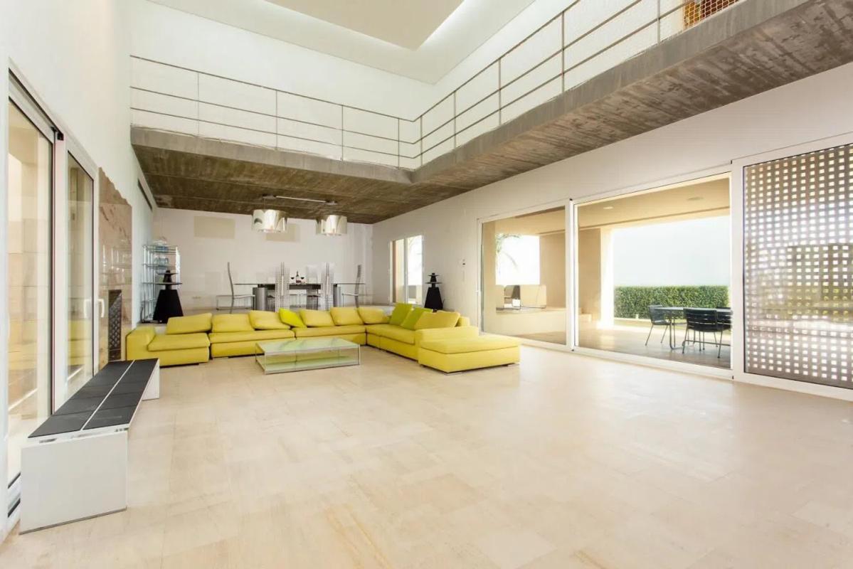 Sale of independent chalet in Les Rotes/Las Rotas, Denia
photo 3