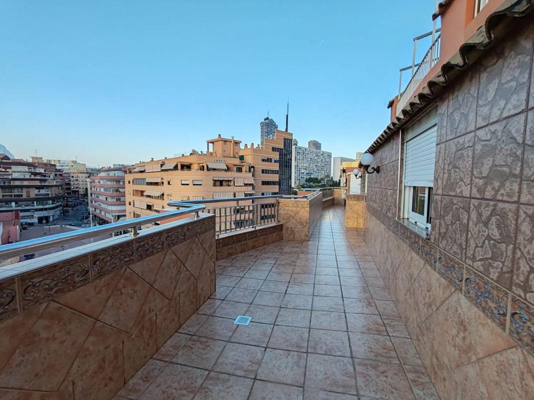 Penthouse sale in Avenida Alfonso Puchades, Benidorm photo 1